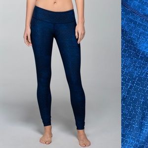Lululemon Sz 6 Blue Wunder Under Luxtreme Rare Pattern
